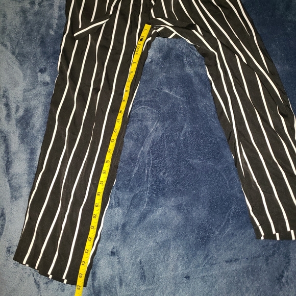 Shein black and white striped lightweight slacks - Picture 6 of 9